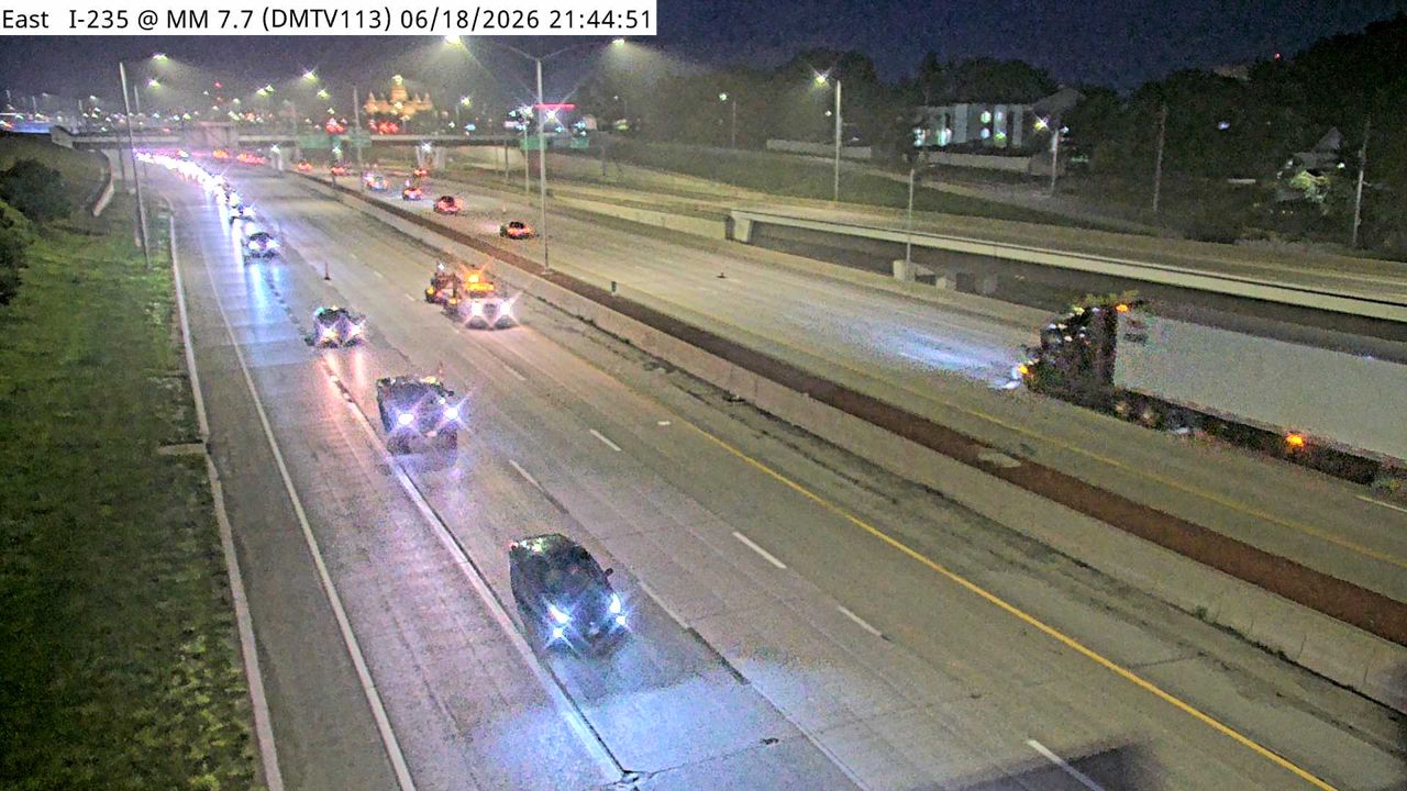 DM - I-235 @ MM 7.7 (E of Keo Way)