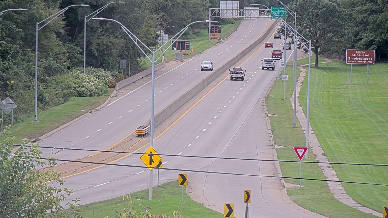 US 20 @ MM 299.8 (Locust St - West Zoom)