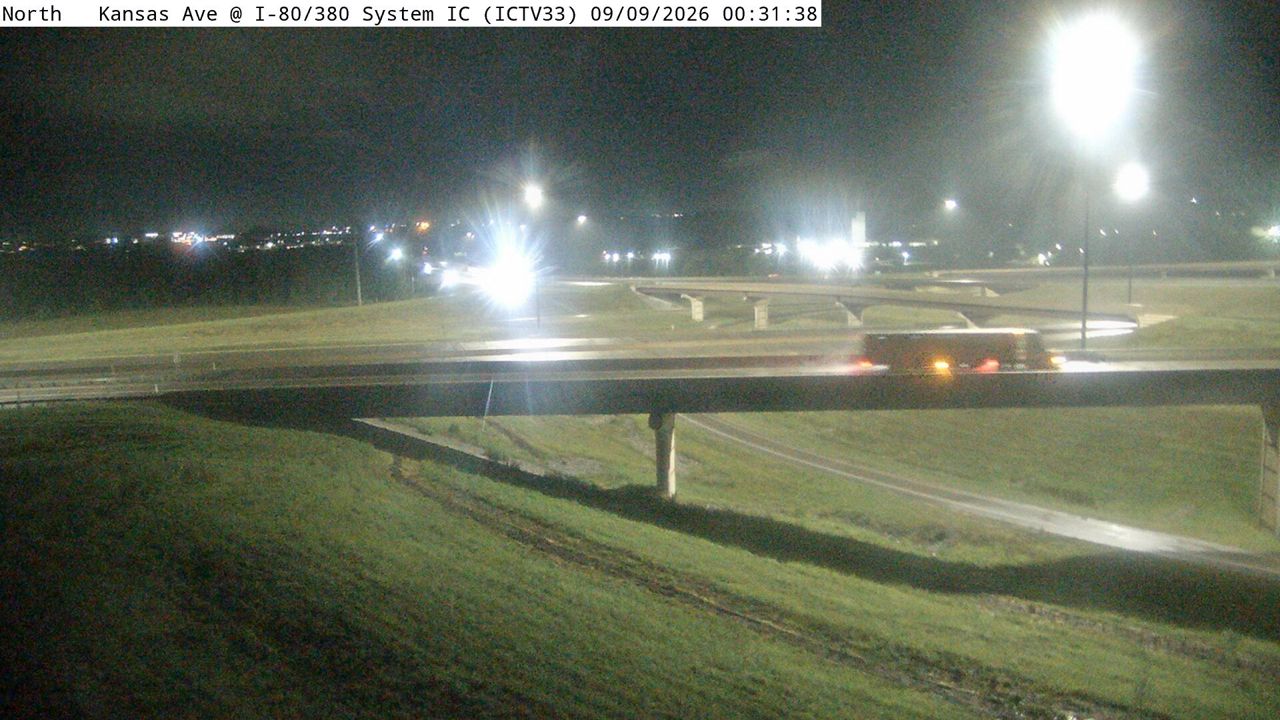 IC - I-80 @ MM 238.9 (EB Exit to I-380/US218 split)