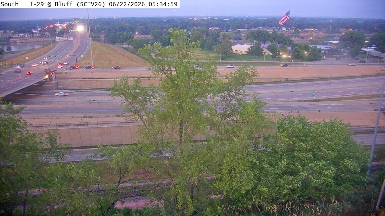 IA I29  and Kansas St (Vets Bridge) (MM 148)