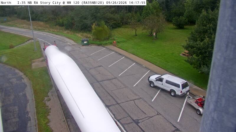 Rest Area: I-35 NB MM 120 near Story City